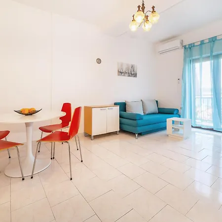 Nasic With Beautiful Sea View Apartment *