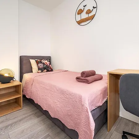 Nasic With Beautiful Sea View Apartment