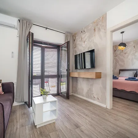 Nasic With Beautiful Sea View Apartment