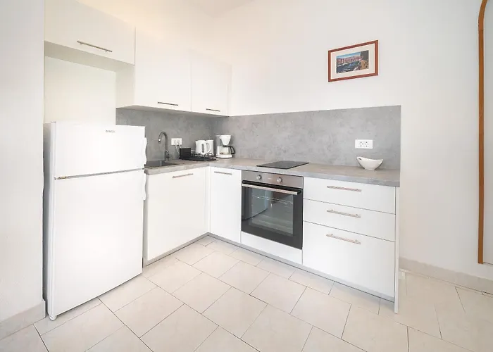 Apartament Nasic With Beautiful Sea View